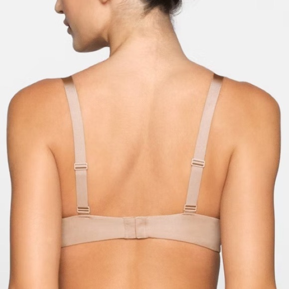 SKIMS No Show Molded Unlined Demi Bra Nude 32A - Picture 6 of 11
